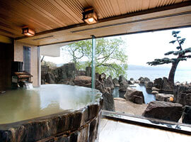 姉妹館「鶴雅」の温泉もご利用OK！ホテル間も無料送迎もございます。